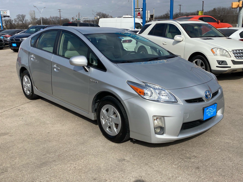 2011 Toyota Prius Image 1