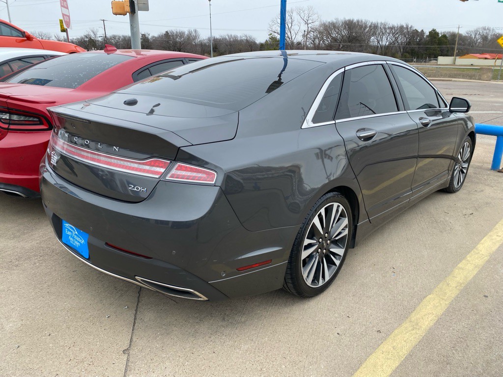 2019 Lincoln MKZ Image 2