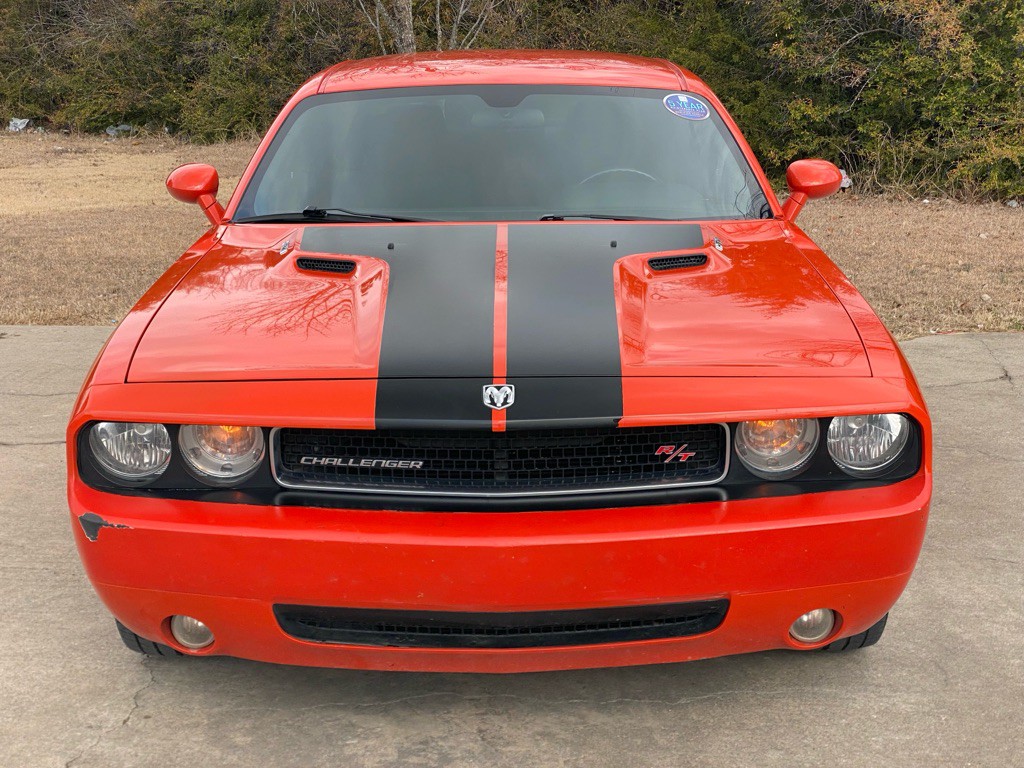 2010 Dodge Challenger Image 2
