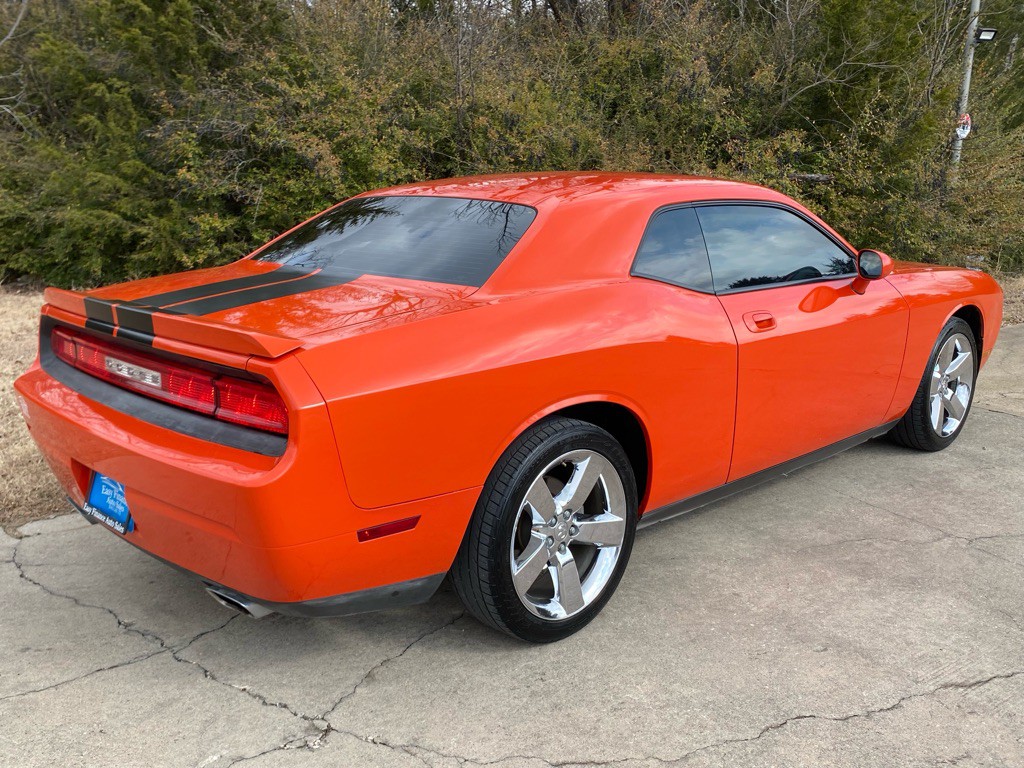 2010 Dodge Challenger Image 4