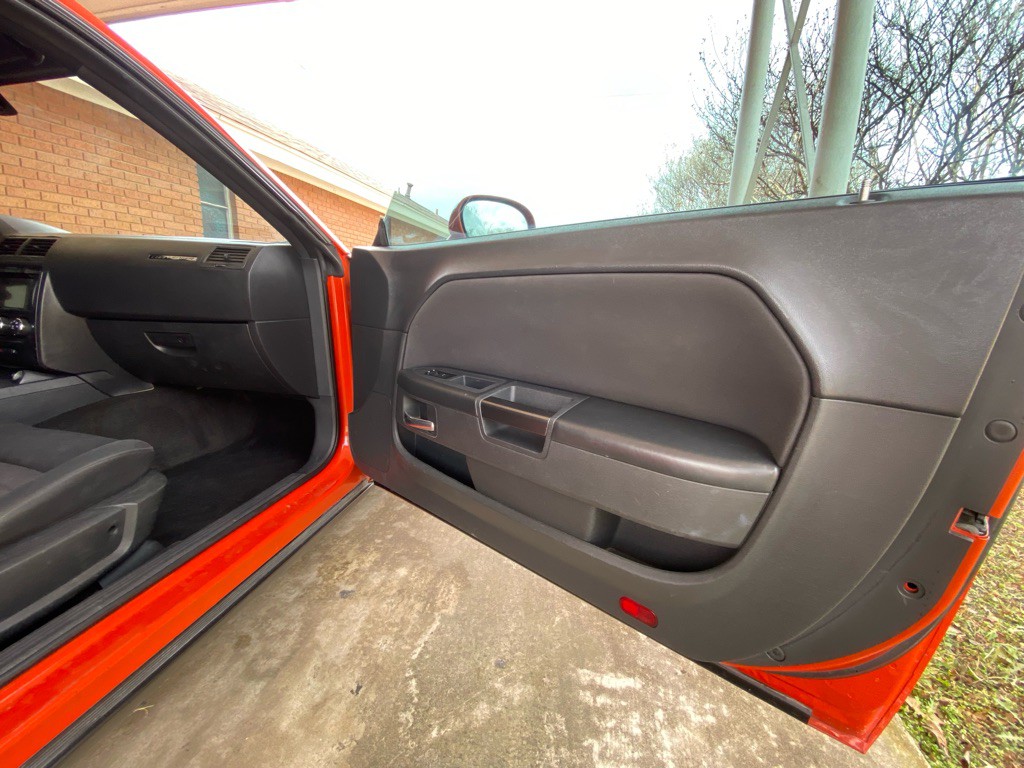 2010 Dodge Challenger Image 11