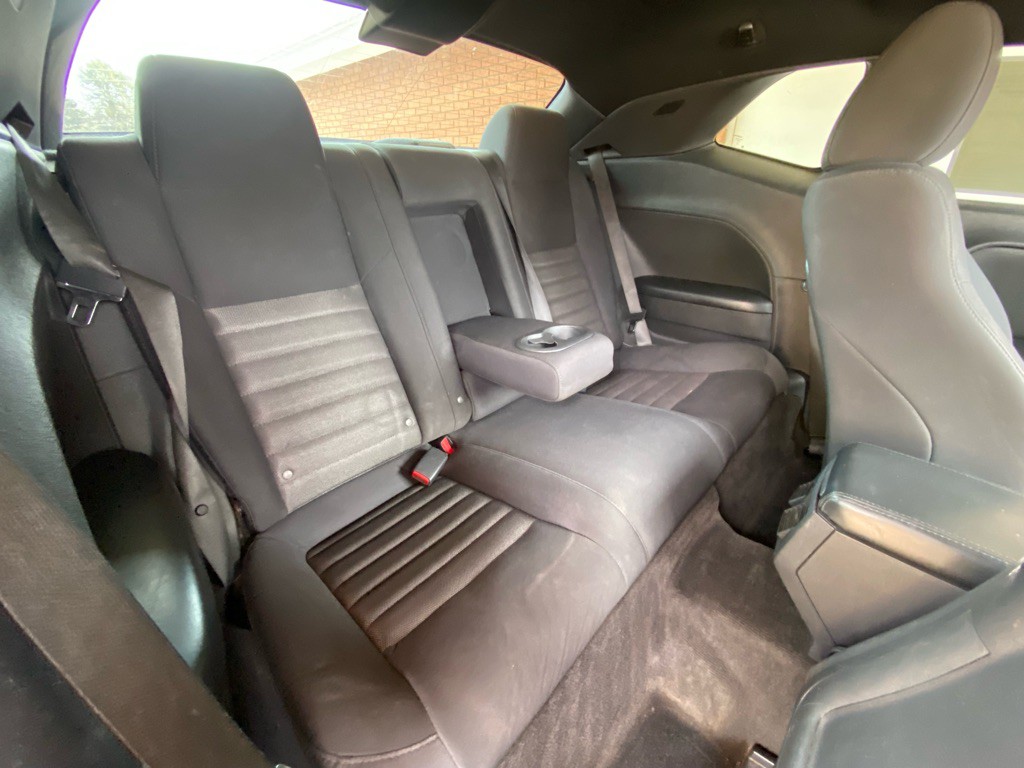 2010 Dodge Challenger Image 13