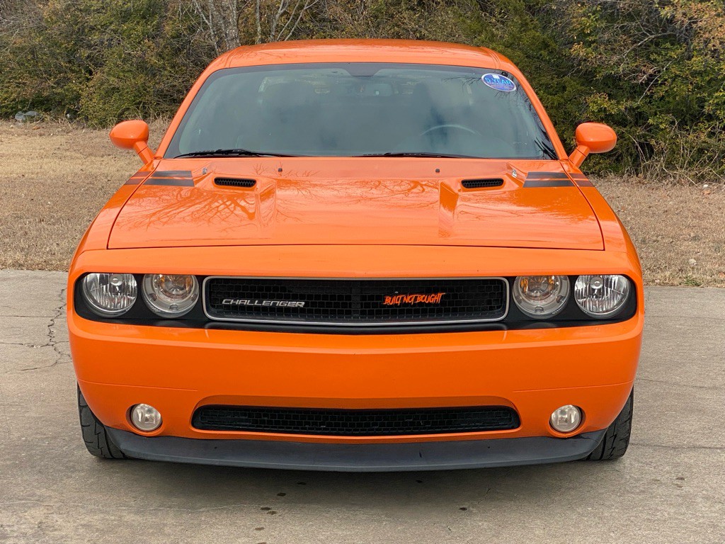 2014 Dodge Challenger Image 2