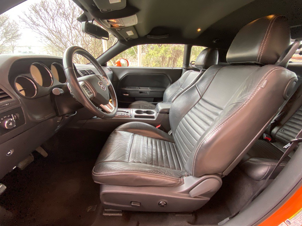 2014 Dodge Challenger Image 10