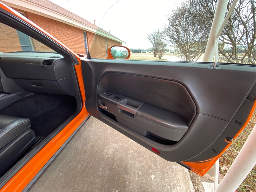 2014 Dodge Challenger Image 12