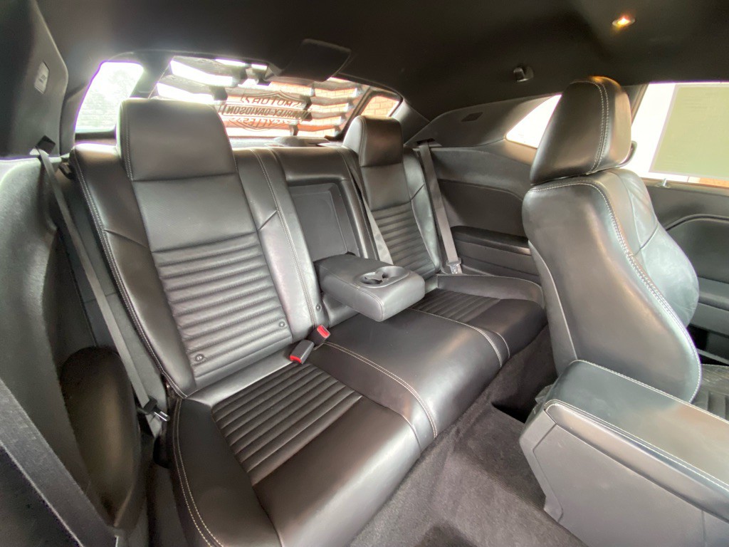 2014 Dodge Challenger Image 13