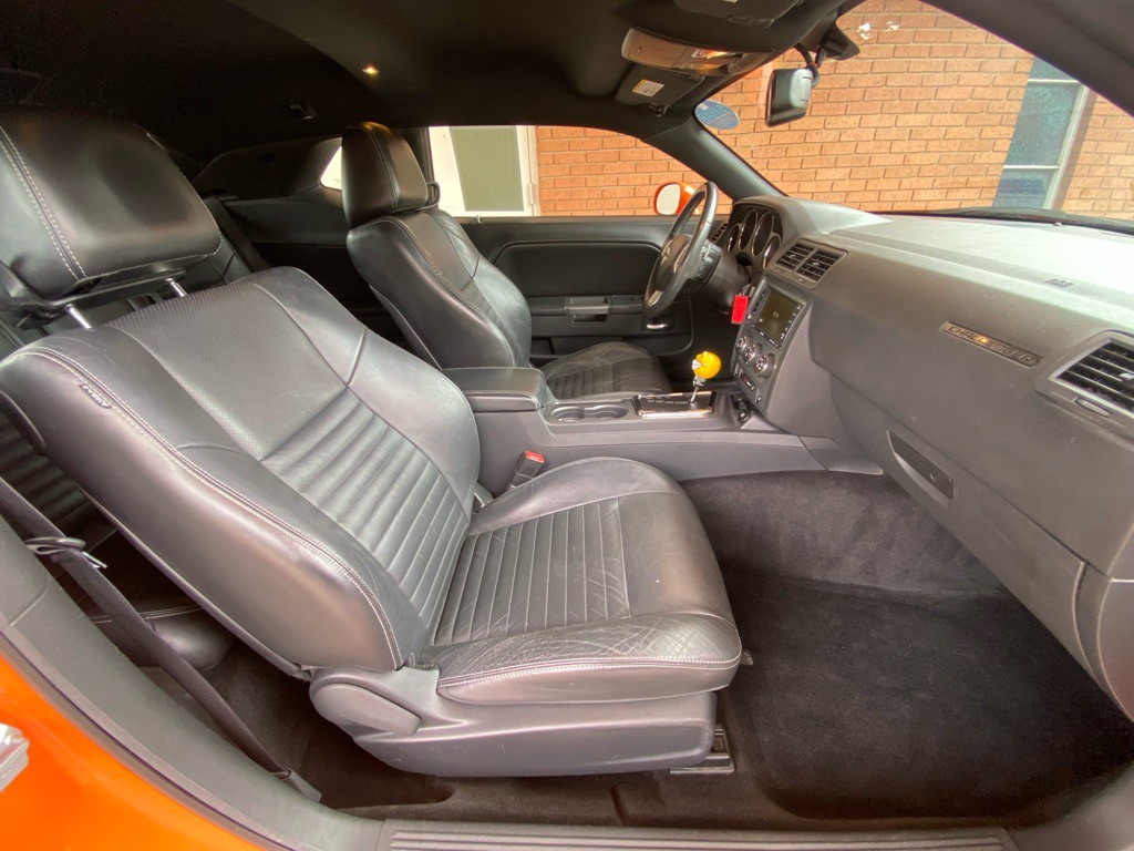 2014 Dodge Challenger Image 14