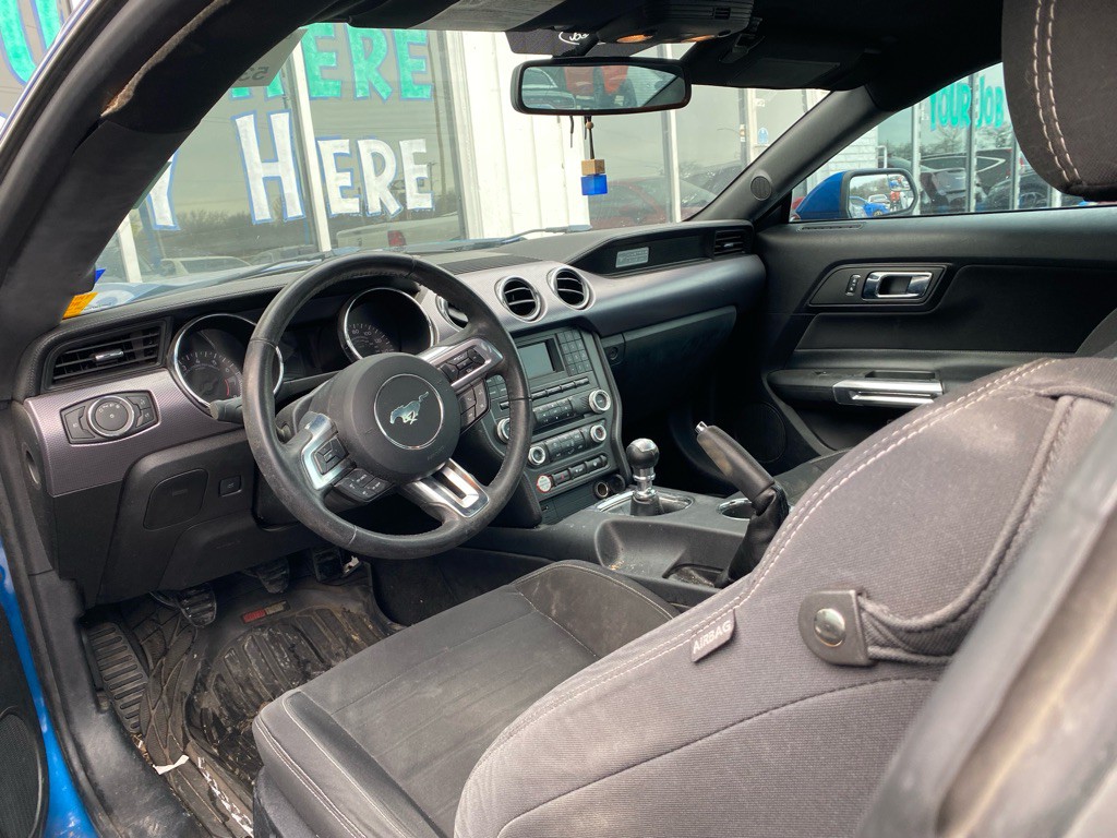 2017 Ford Mustang Image 3