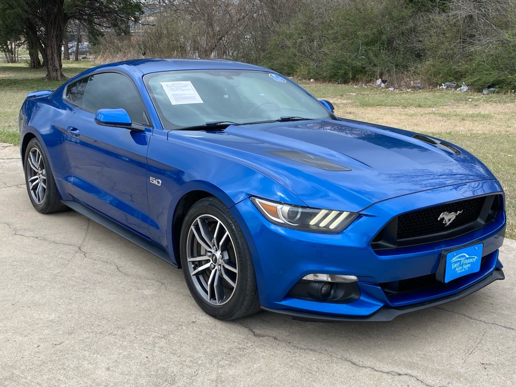 2017 Ford Mustang Image 1