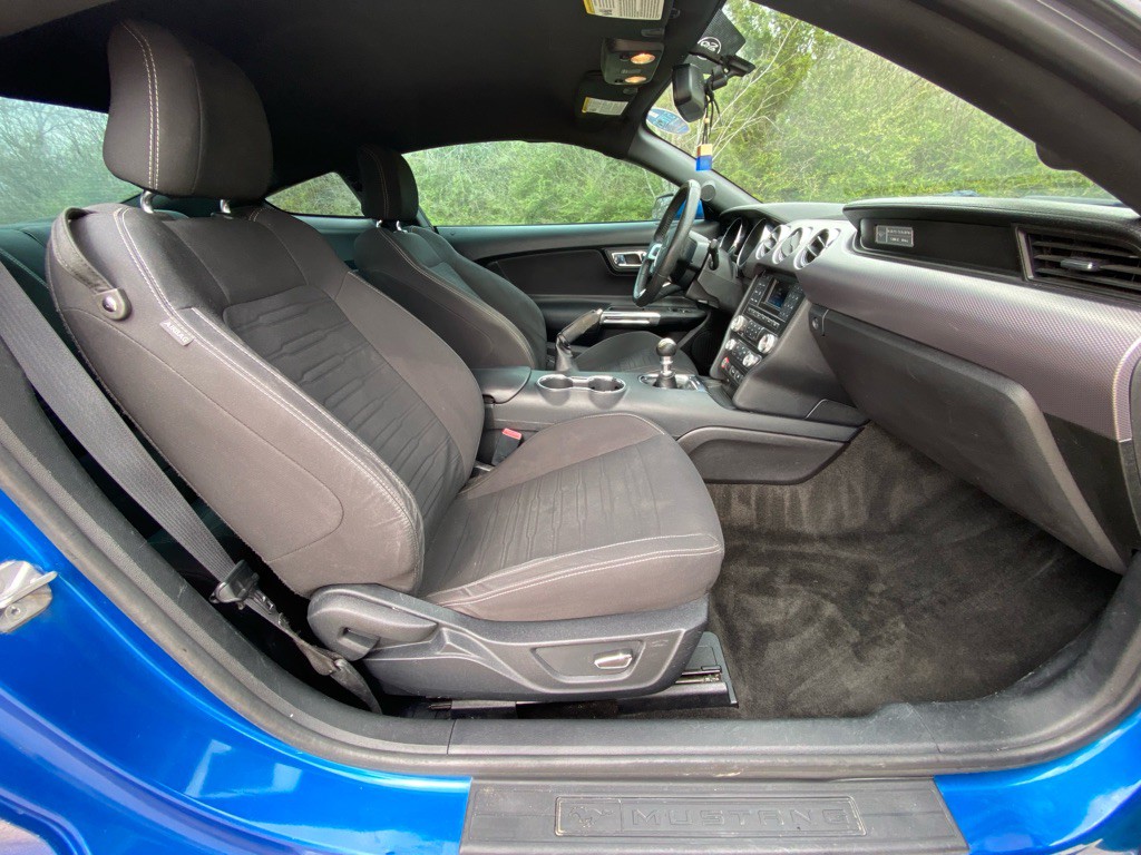 2017 Ford Mustang Image 12