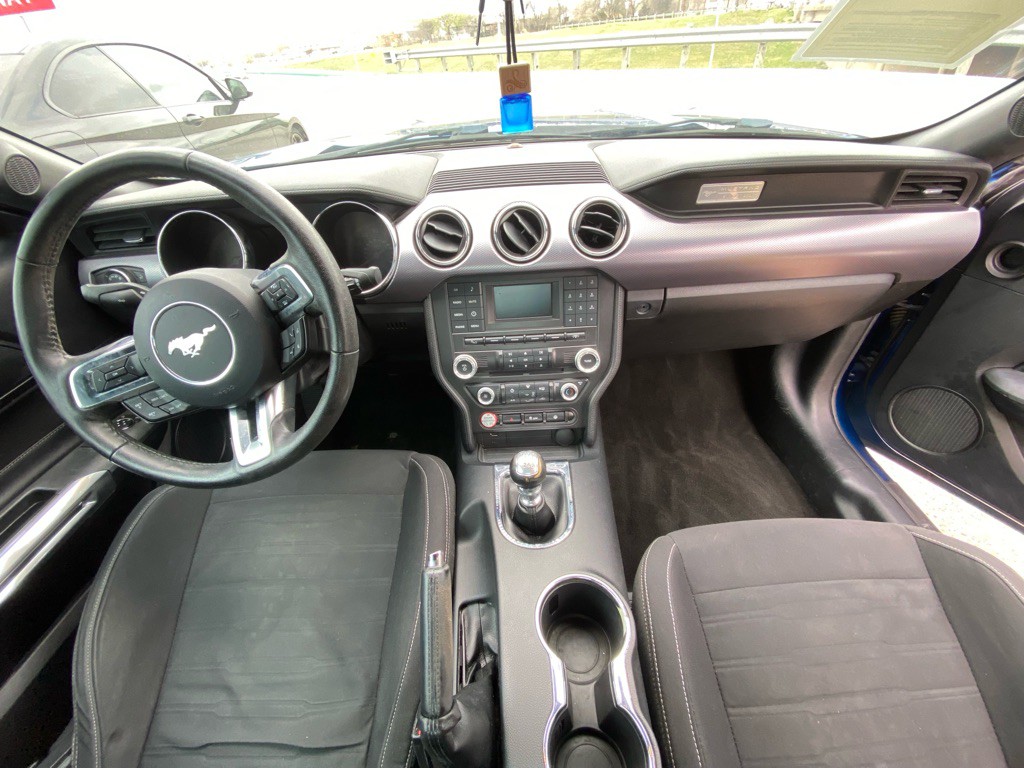 2017 Ford Mustang Image 14