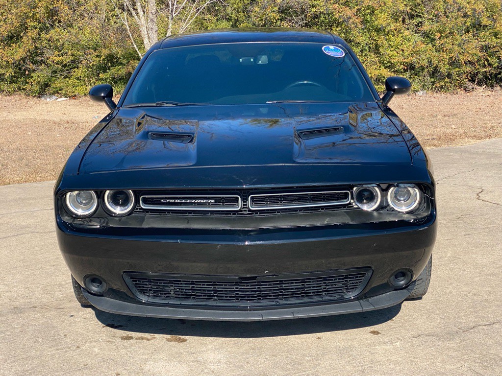 2019 Dodge Challenger Image 2