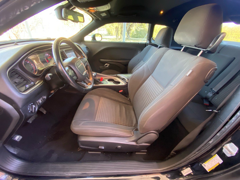 2019 Dodge Challenger Image 9