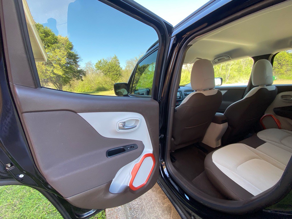 2017 Jeep Renegade Image 9