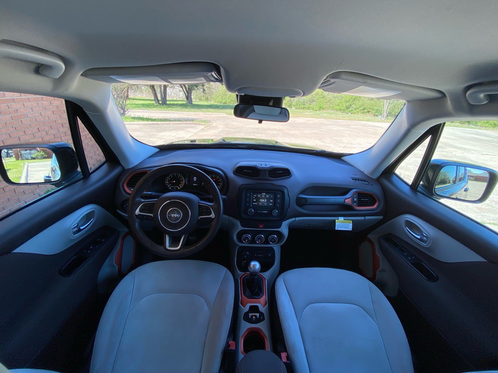 2017 Jeep Renegade Image 13