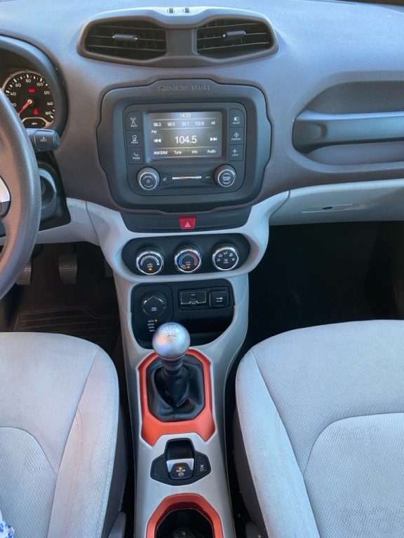 2017 Jeep Renegade Image 16