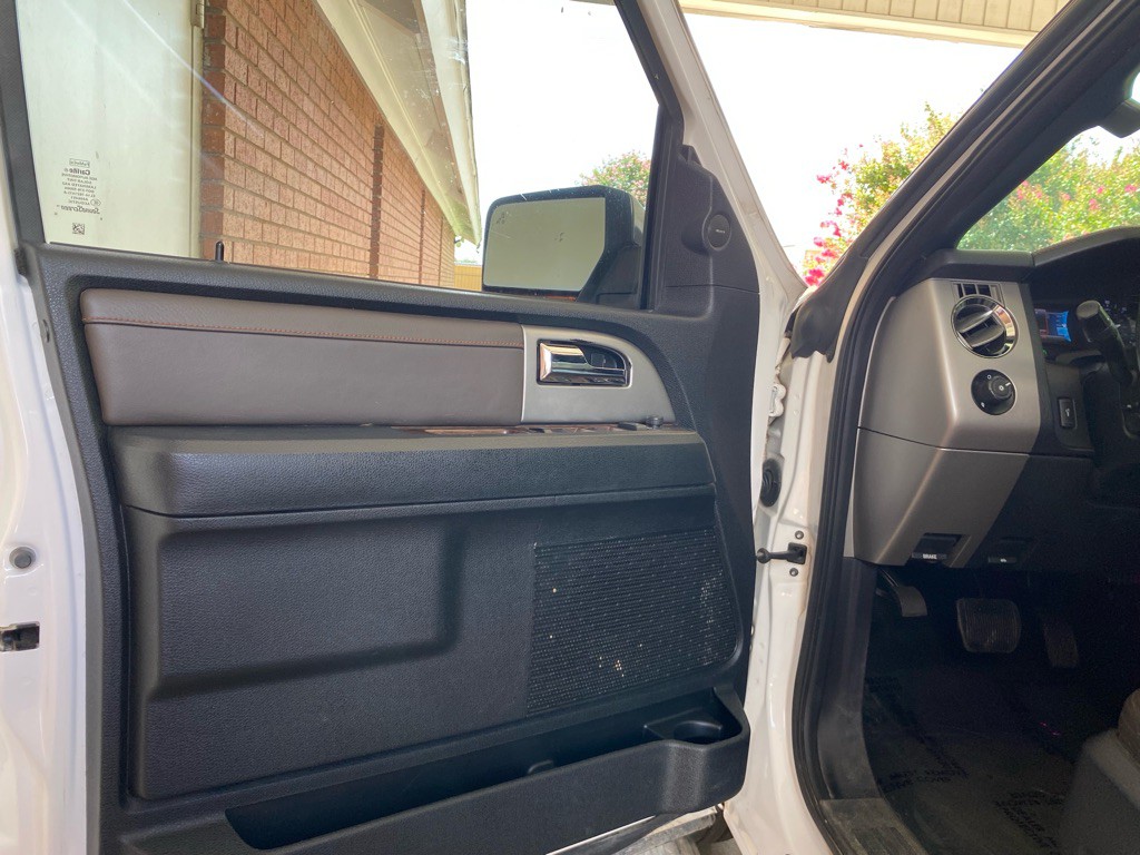 2017 Ford Expedition Image 8