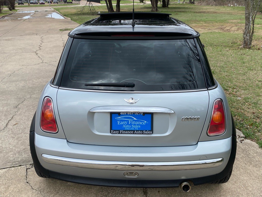 2003 MINI Cooper Image 6