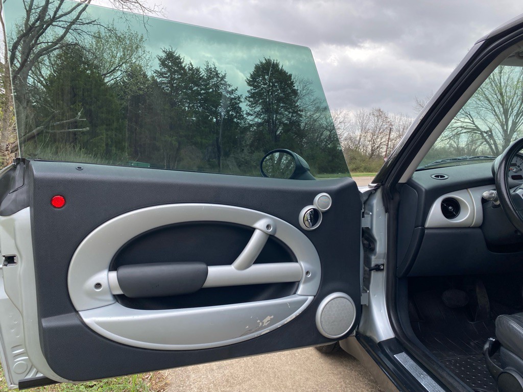 2003 MINI Cooper Image 8