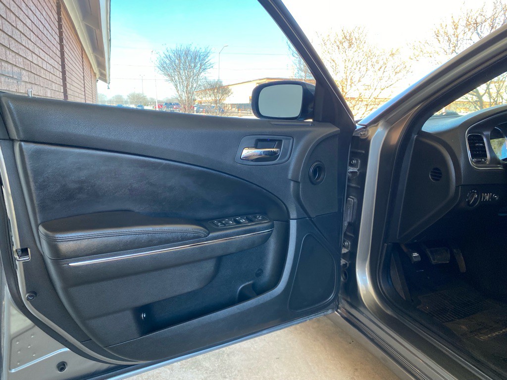 2012 Dodge Charger Image 9