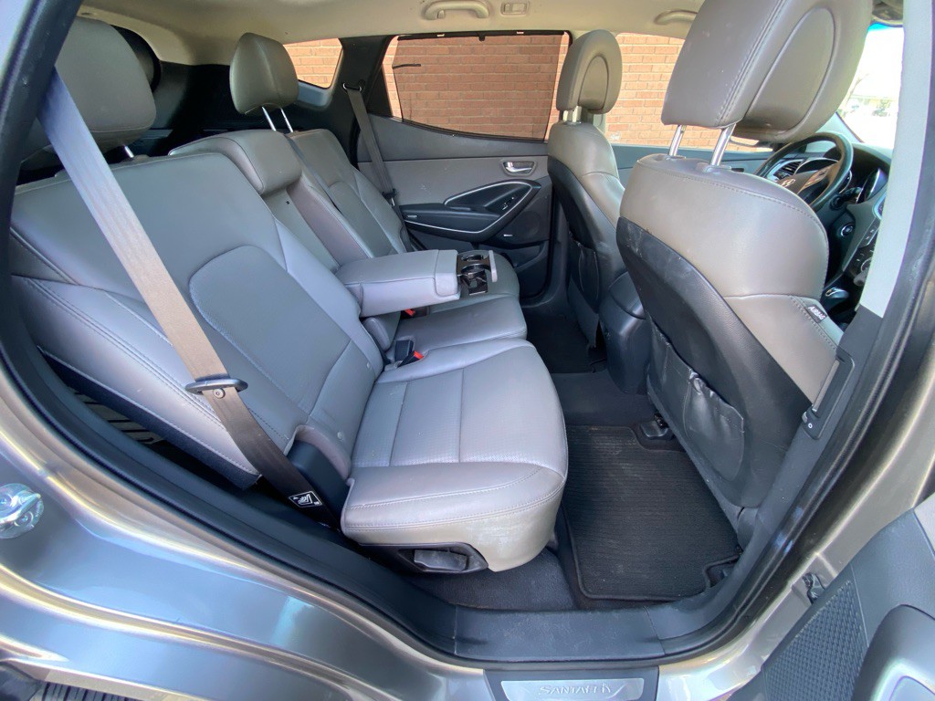 2013 Hyundai Santa Fe Image 11