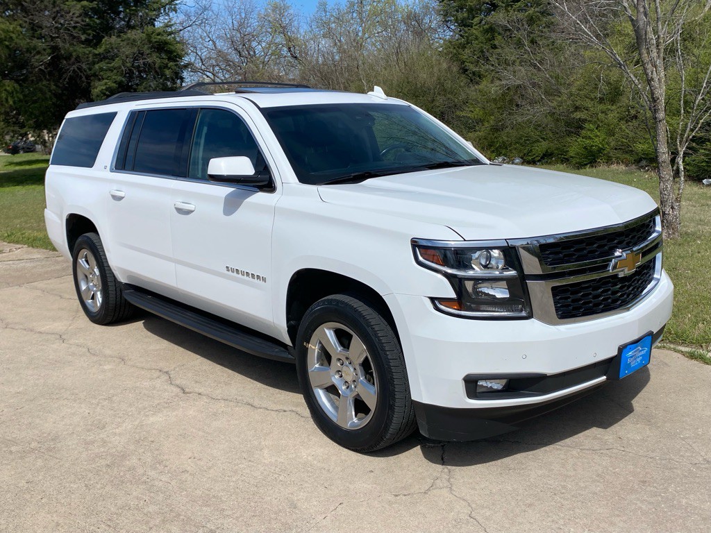 2017 Chevrolet Suburban Image 1