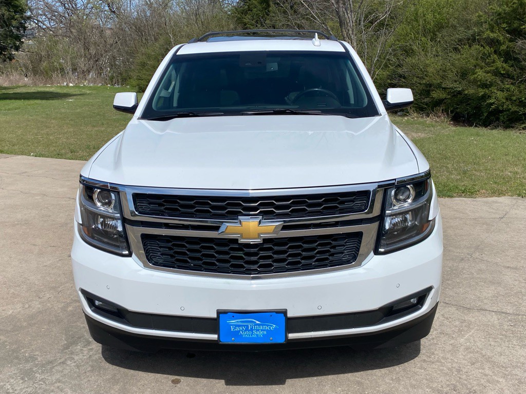 2017 Chevrolet Suburban Image 2