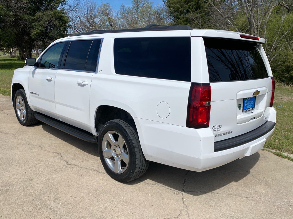 2017 Chevrolet Suburban Image 6