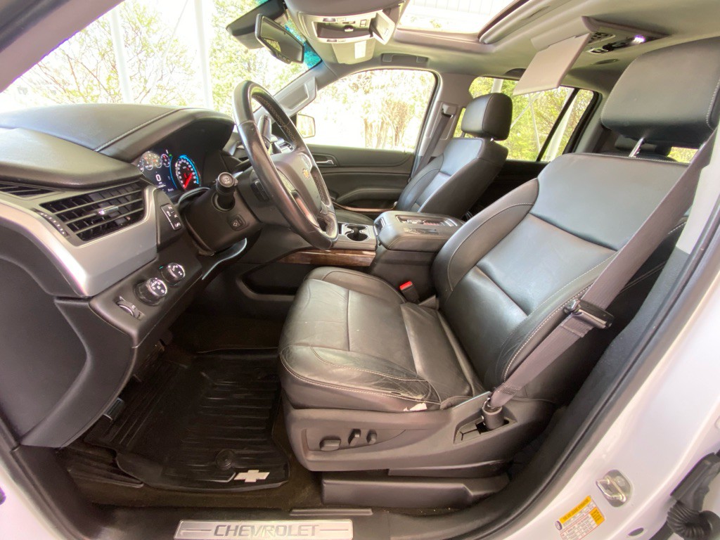2017 Chevrolet Suburban Image 9
