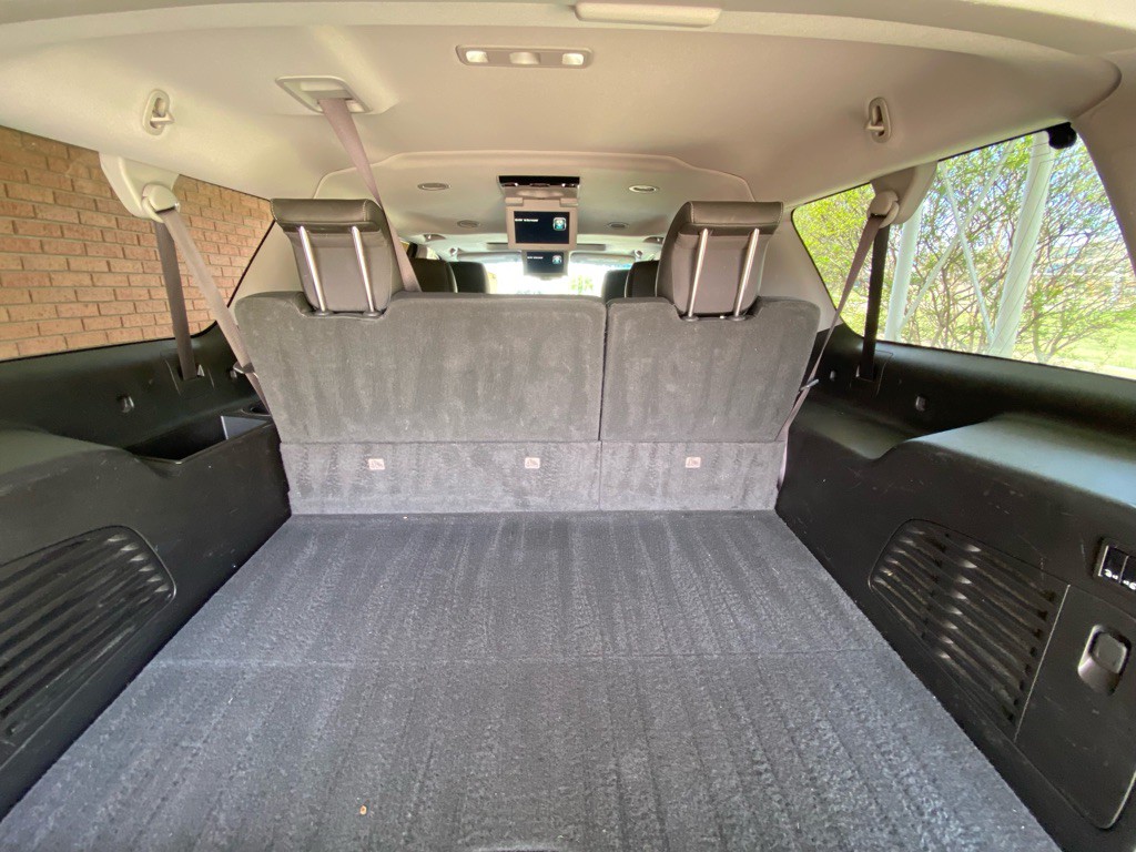 2017 Chevrolet Suburban Image 17