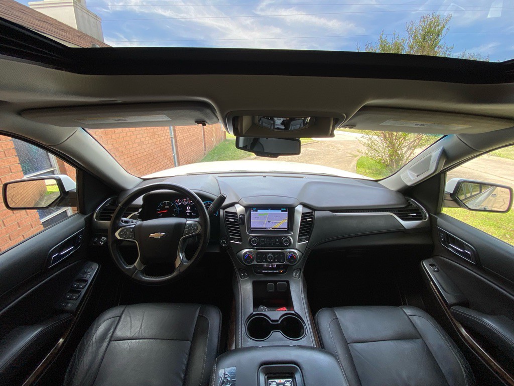 2017 Chevrolet Suburban Image 18