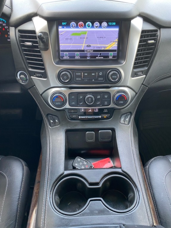 2017 Chevrolet Suburban Image 21