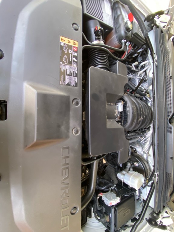 2017 Chevrolet Suburban Image 24