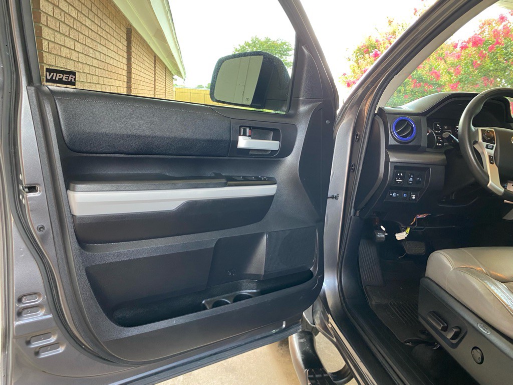 2021 Toyota Tundra Image 10