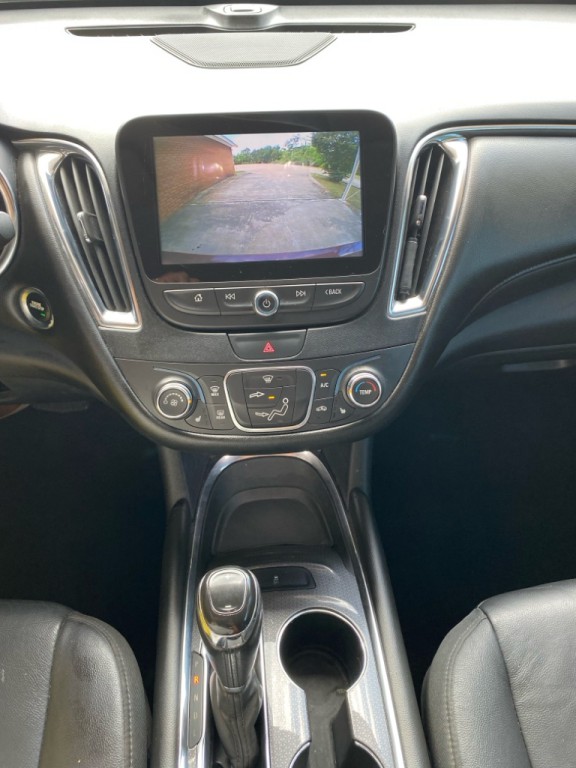 2018 Chevrolet Malibu Image 17