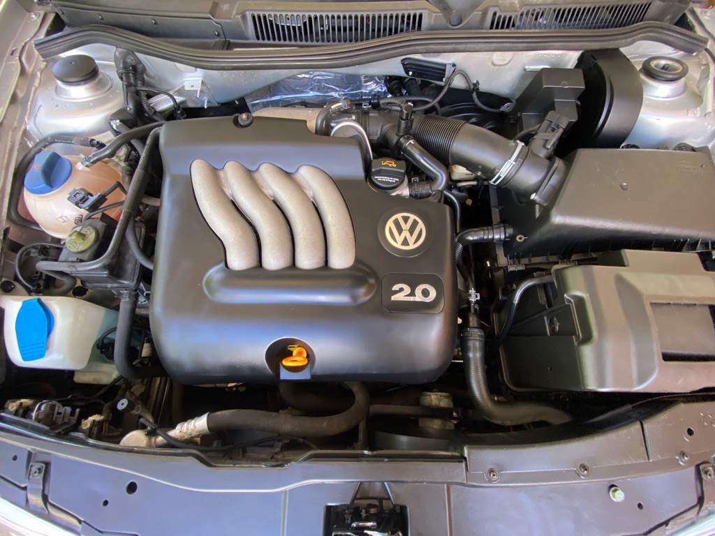 2004 Volkswagen Golf Image 19