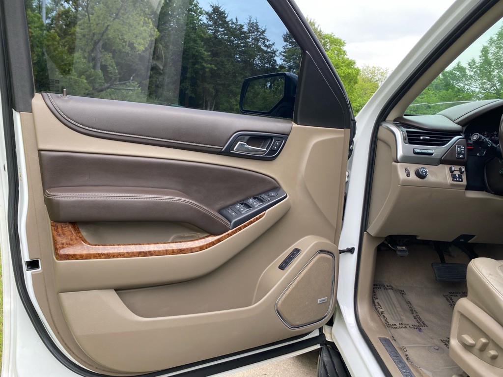 2019 Chevrolet Tahoe Image 8