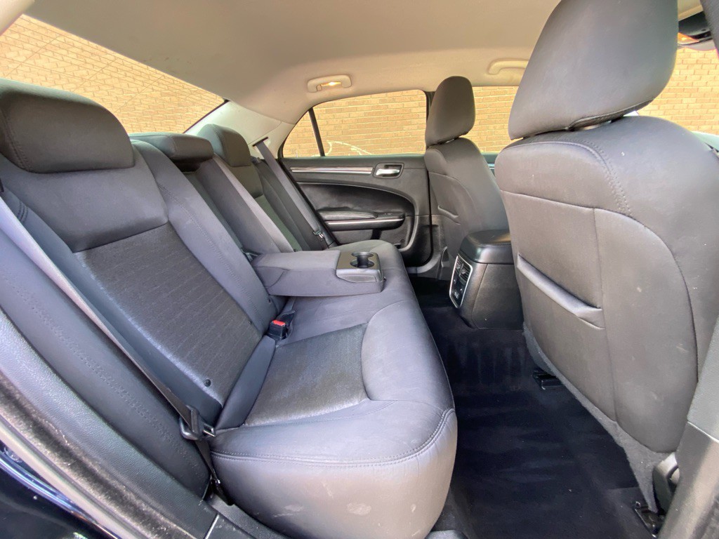 2020 Chrysler 300 Image 13