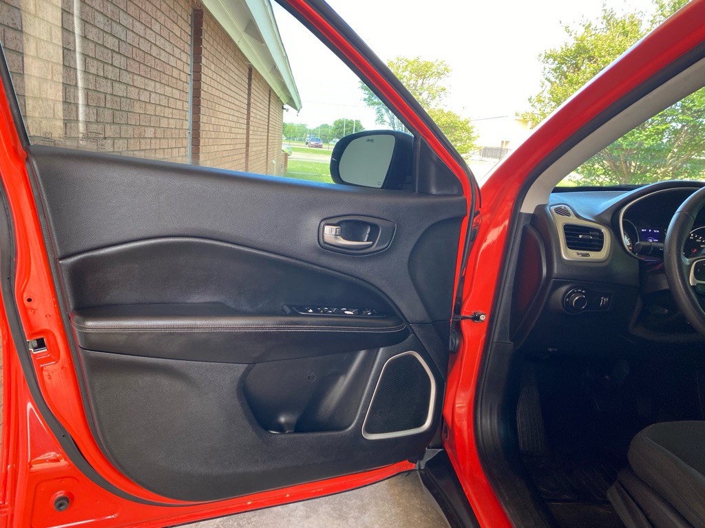 2018 Jeep Compass Image 8