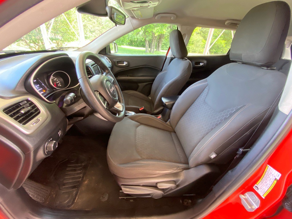 2018 Jeep Compass Image 9