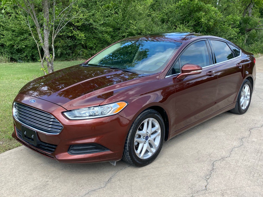2016 Ford Fusion Image 1