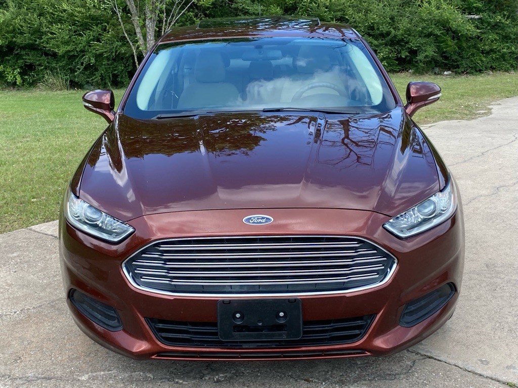 2016 Ford Fusion Image 2