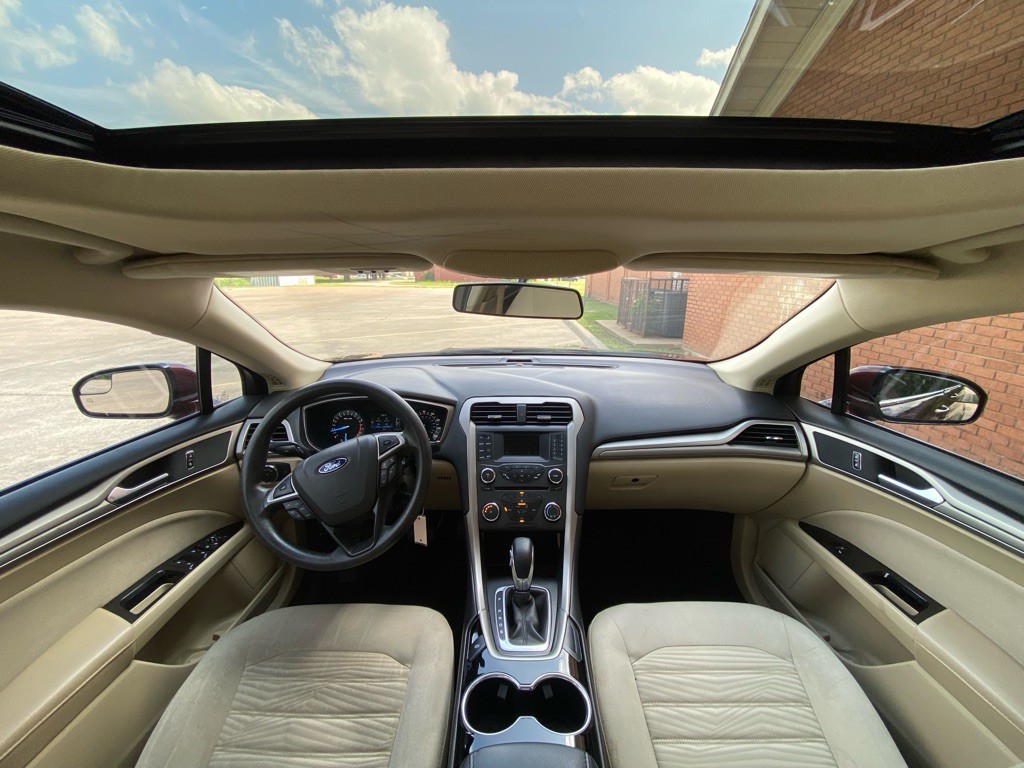 2016 Ford Fusion Image 14
