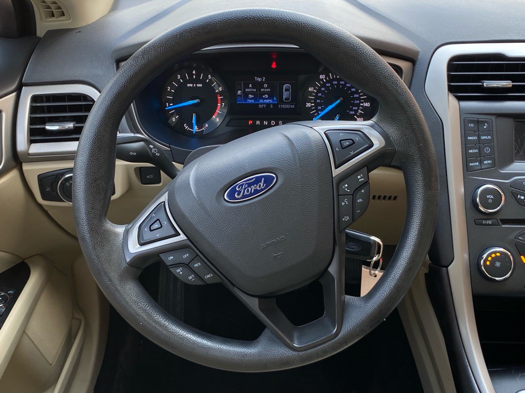 2016 Ford Fusion Image 15