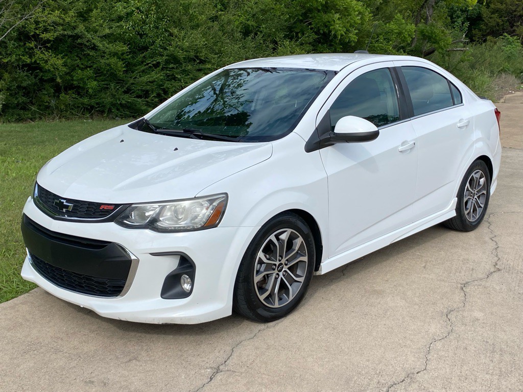 2018 Chevrolet Sonic Image 1