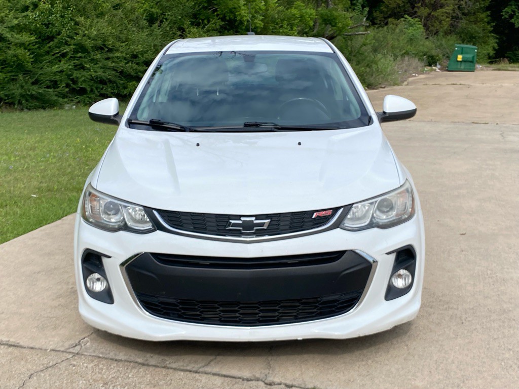 2018 Chevrolet Sonic Image 2