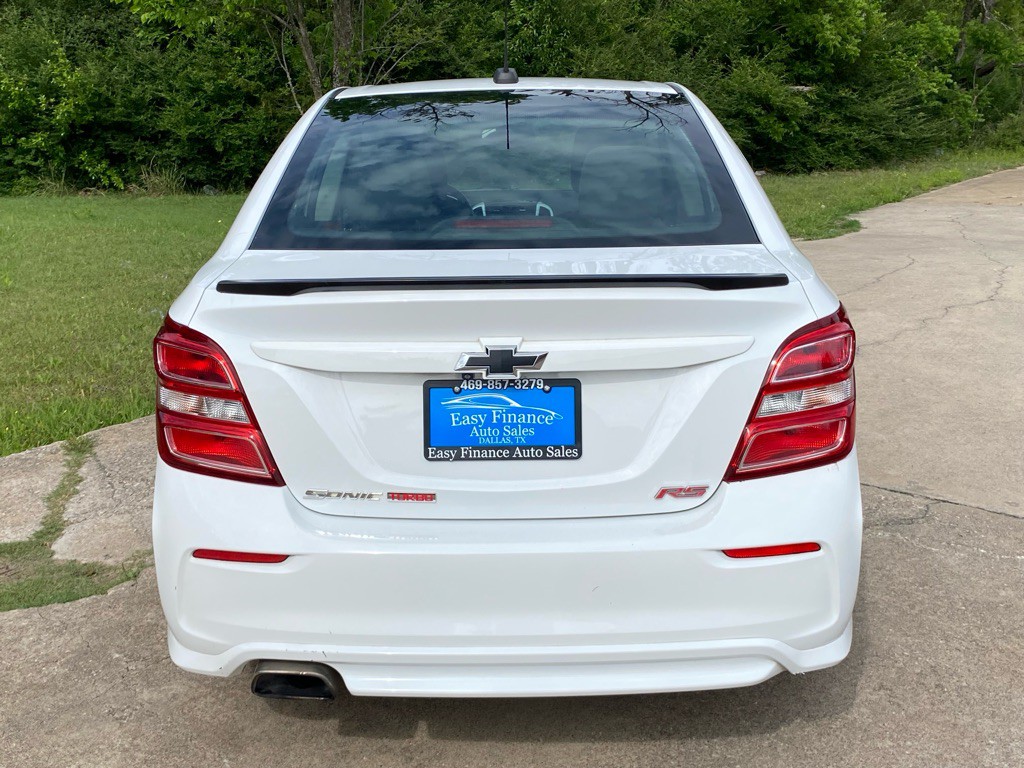 2018 Chevrolet Sonic Image 5