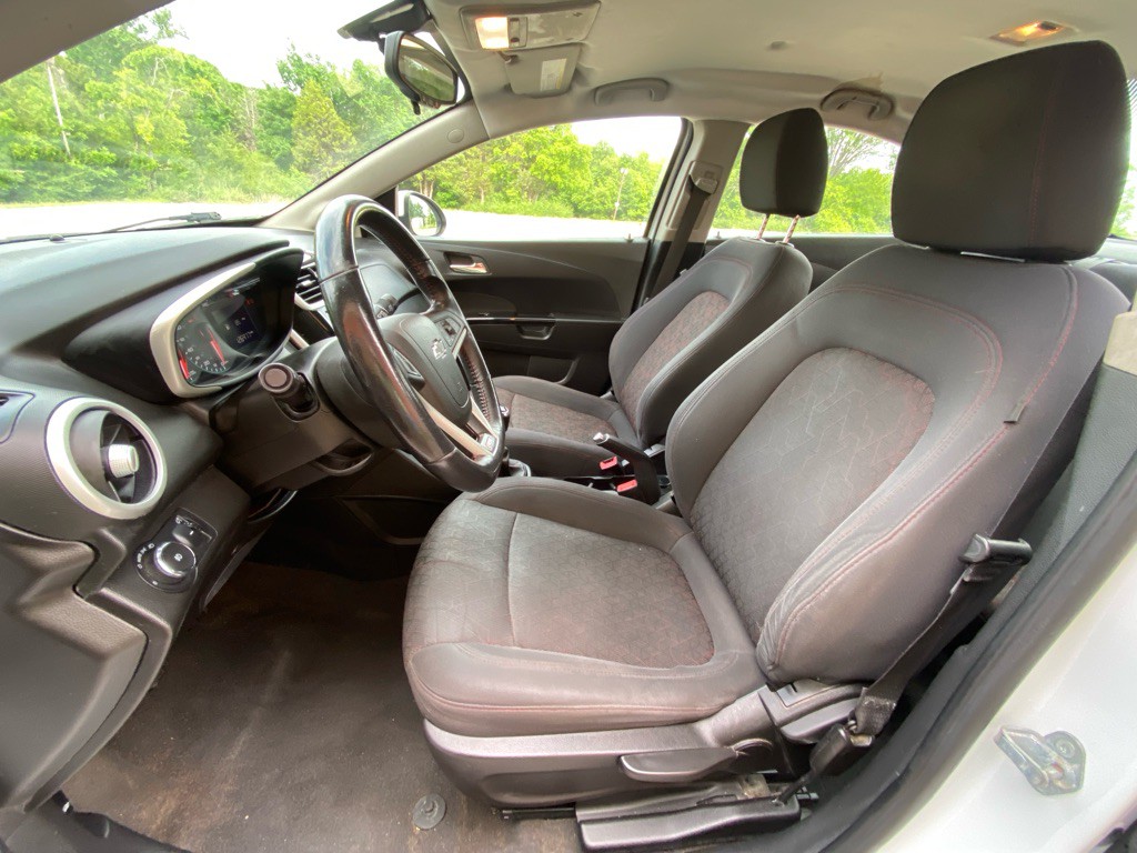 2018 Chevrolet Sonic Image 8