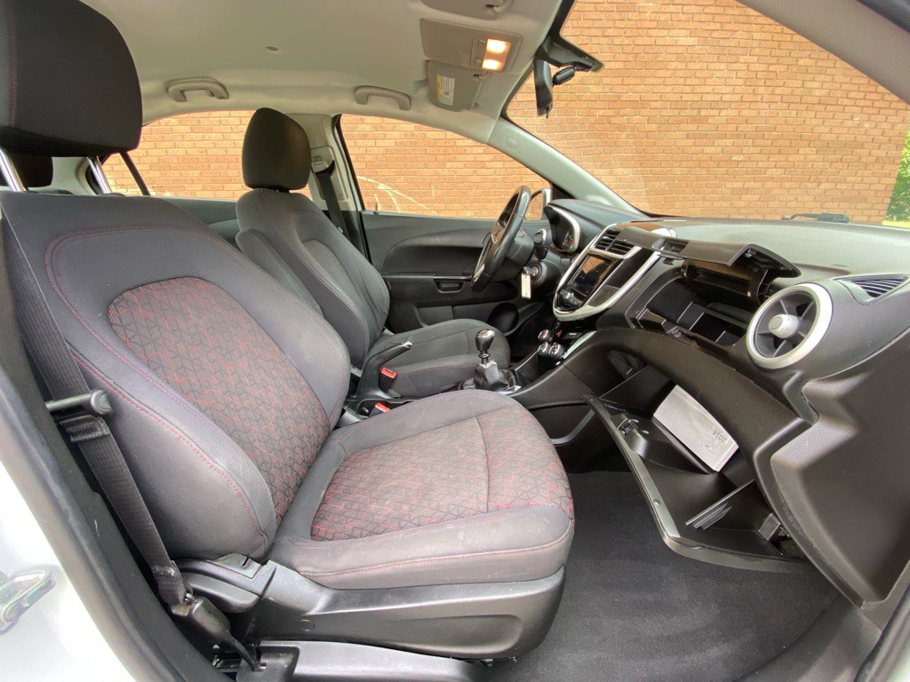 2018 Chevrolet Sonic Image 12