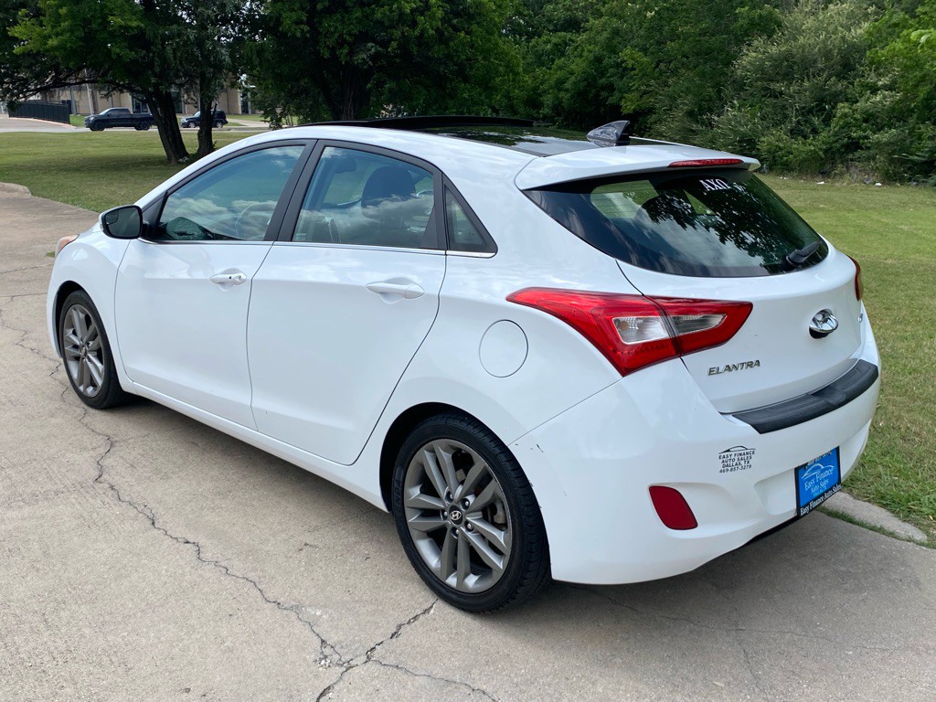 2016 Hyundai Elantra Image 6